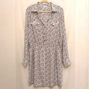 🎁NWOT BCBGeneration Navy/White, Long Sleeve, Elastic Waist, Classic Mini Dress